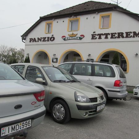 Bed and Breakfast Korona Panzio Levél Esterno foto