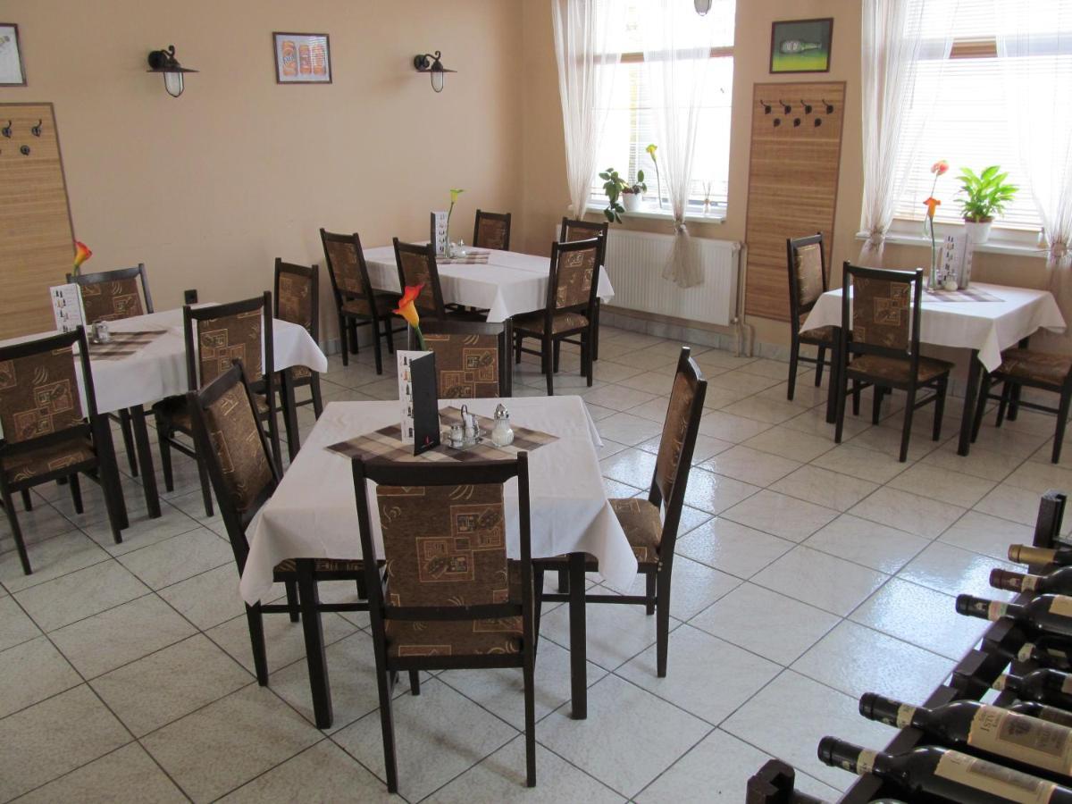 Bed and Breakfast Korona Panzio Levél Esterno foto