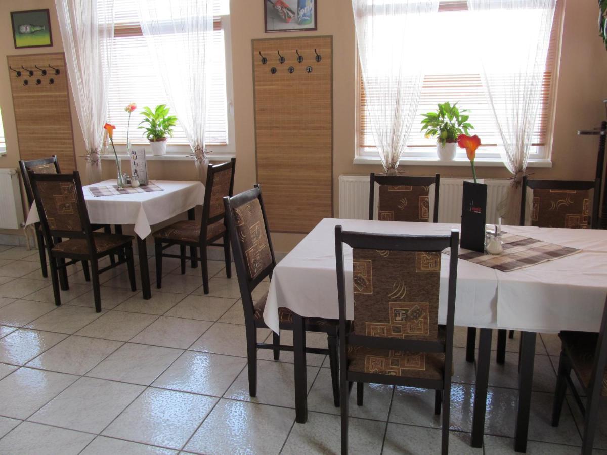 Bed and Breakfast Korona Panzio Levél Esterno foto
